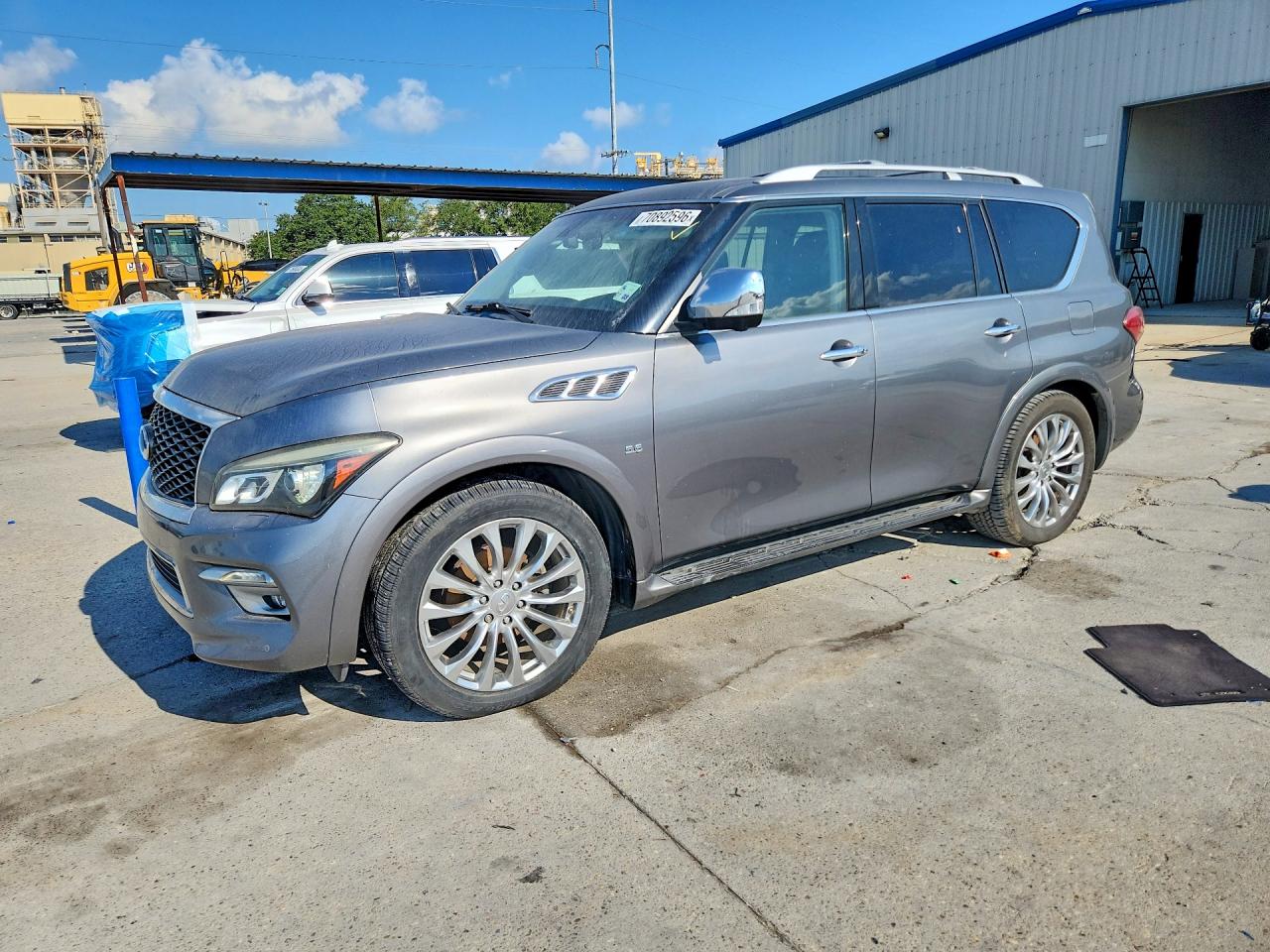 Photo of the 2015 INFINITI QX80 BASE