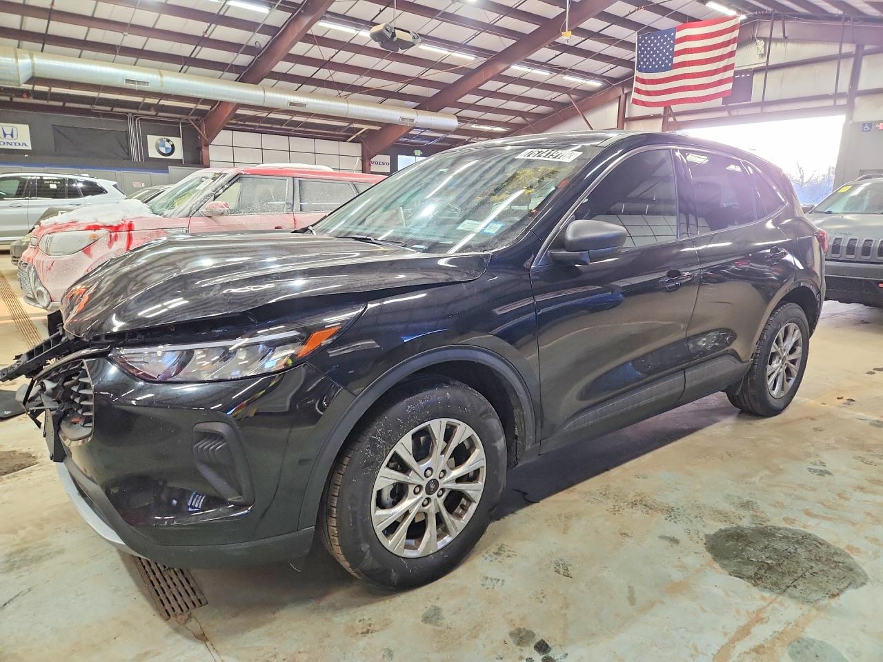 Photo of the 2023 FORD ESCAPE