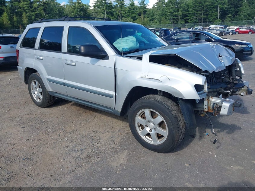 Photo of the 2009 JEEP GRAND CHEROKEE LAREDO
