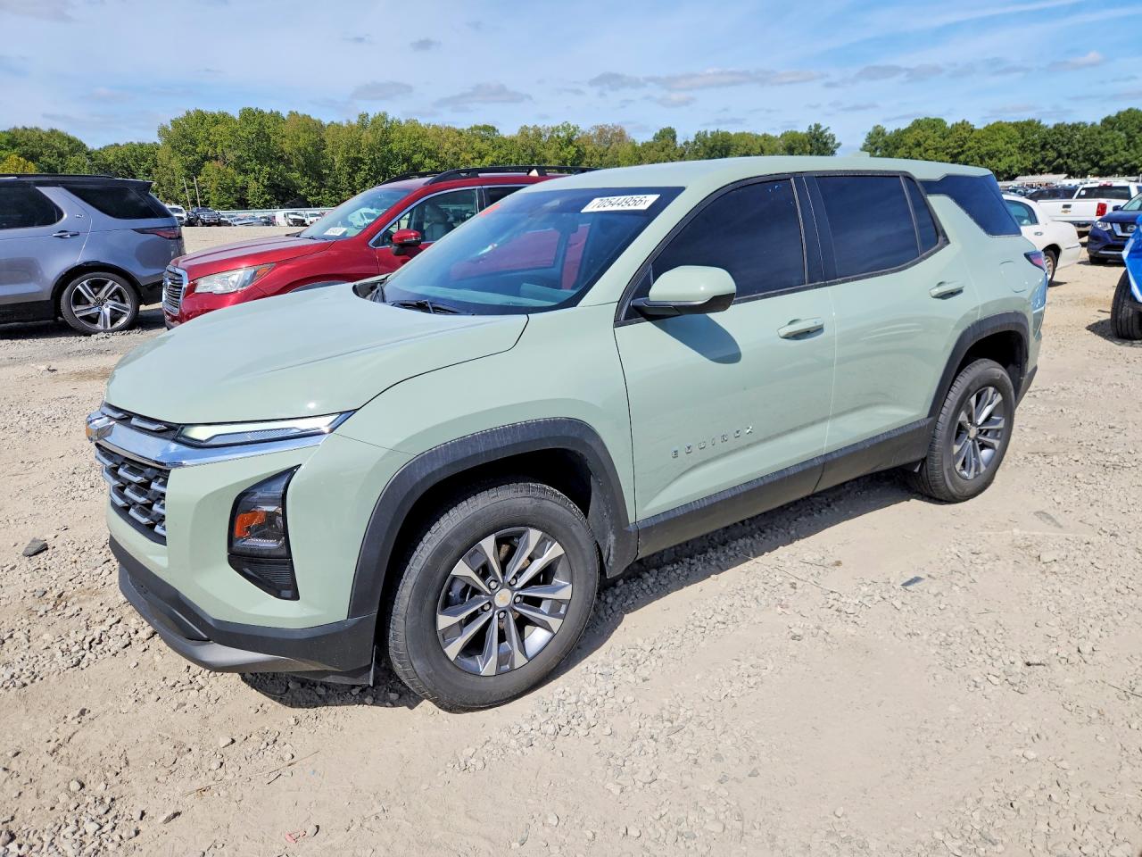 Photo of the 2026 CHEVROLET EQUINOX LT