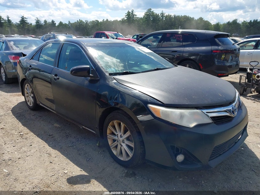 Photo of the 2014 TOYOTA CAMRY HYBRID XLE