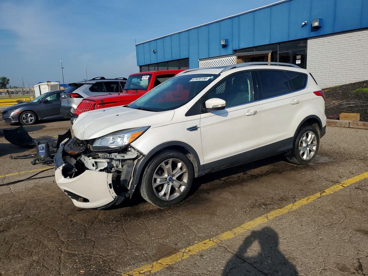 Photo of the 2016 FORD ESCAPE TITANIUM