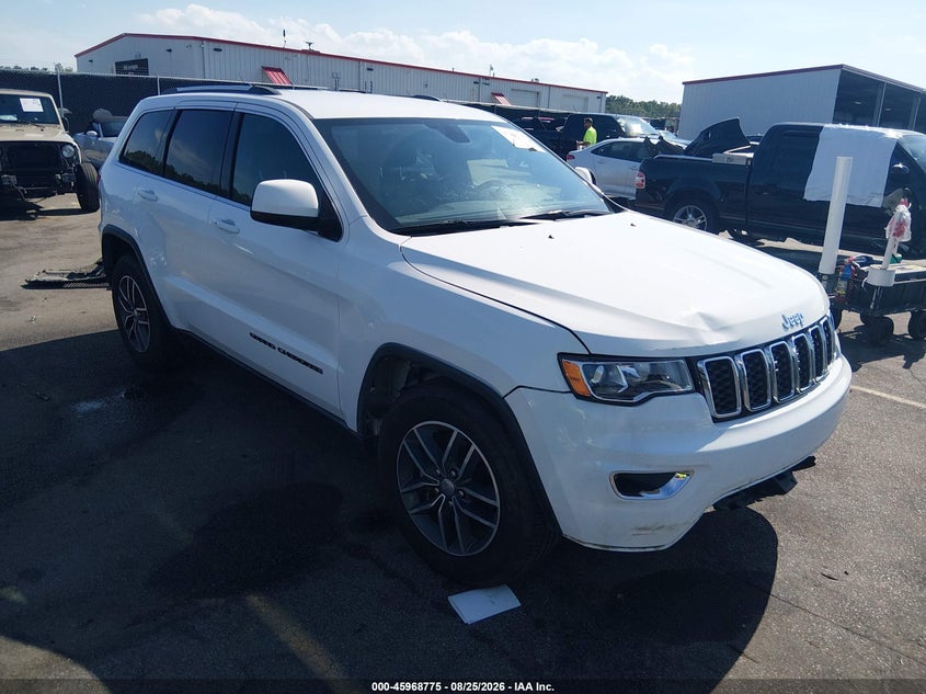 Photo of the 2018 JEEP GRAND CHEROKEE LAREDO E 4X2