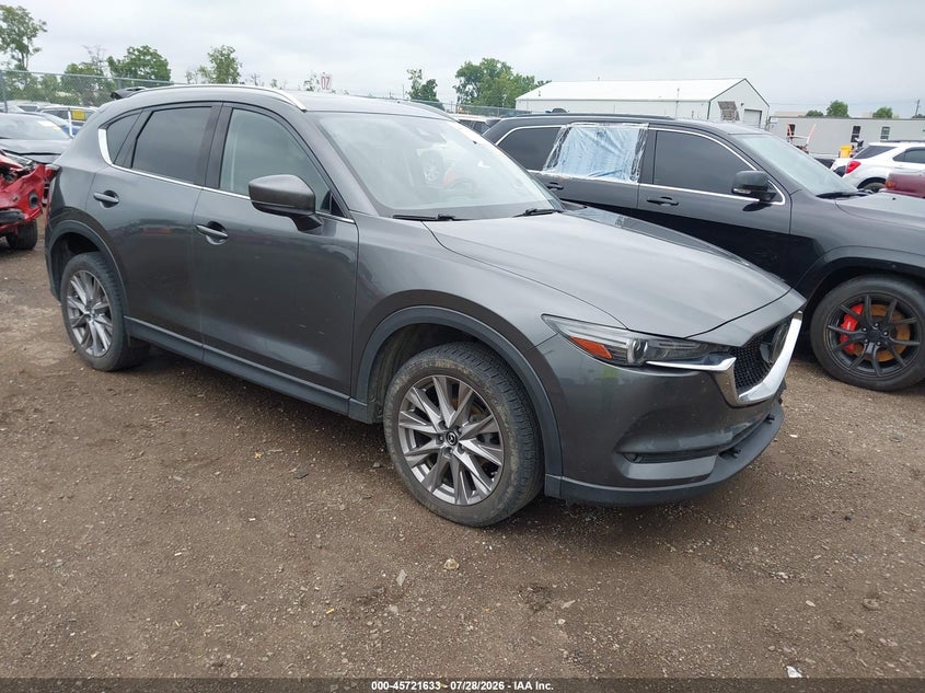 Photo of the 2020 MAZDA CX-5 GRAND TOURING
