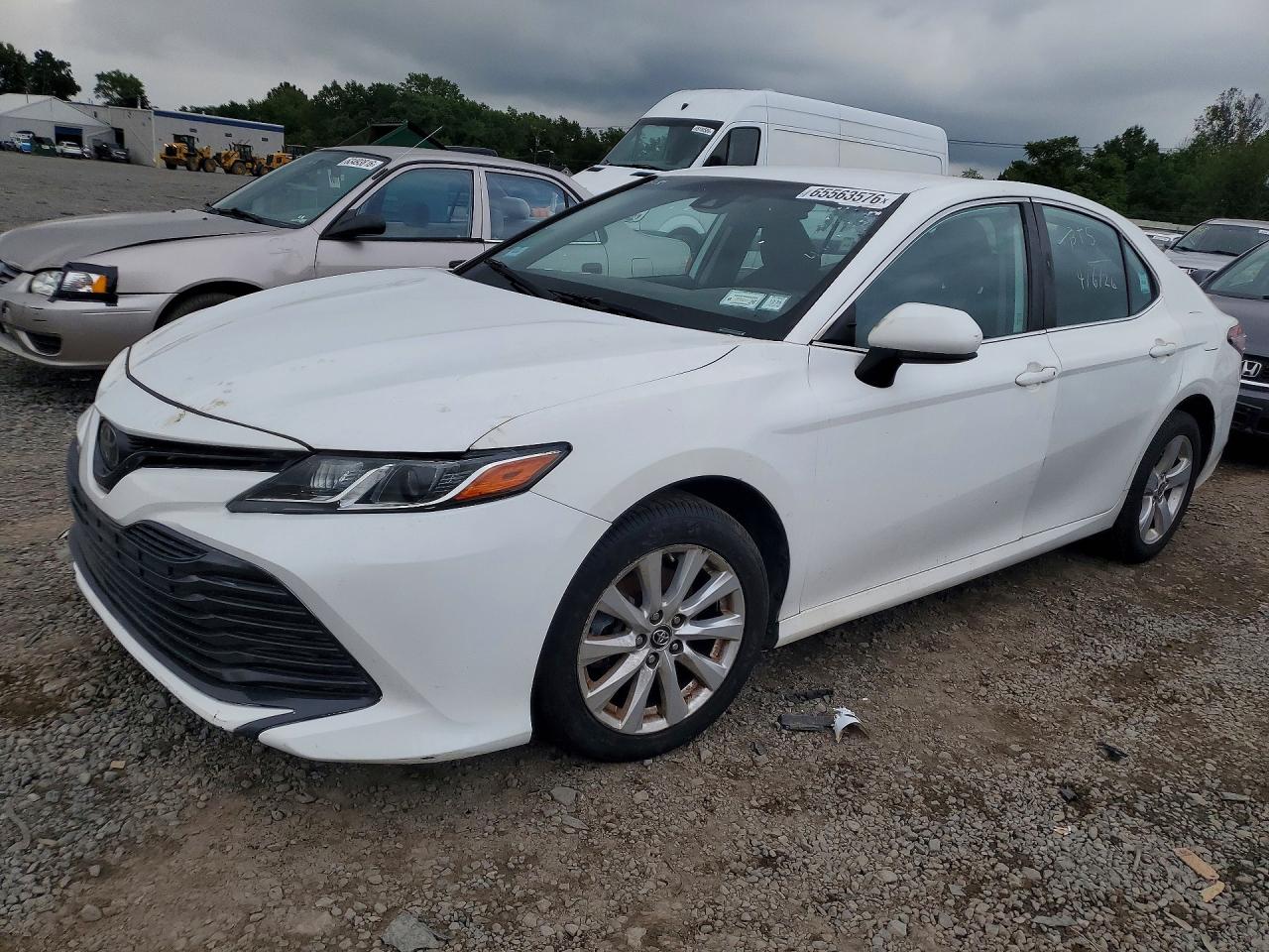 Photo of the 2019 TOYOTA CAMRY LE