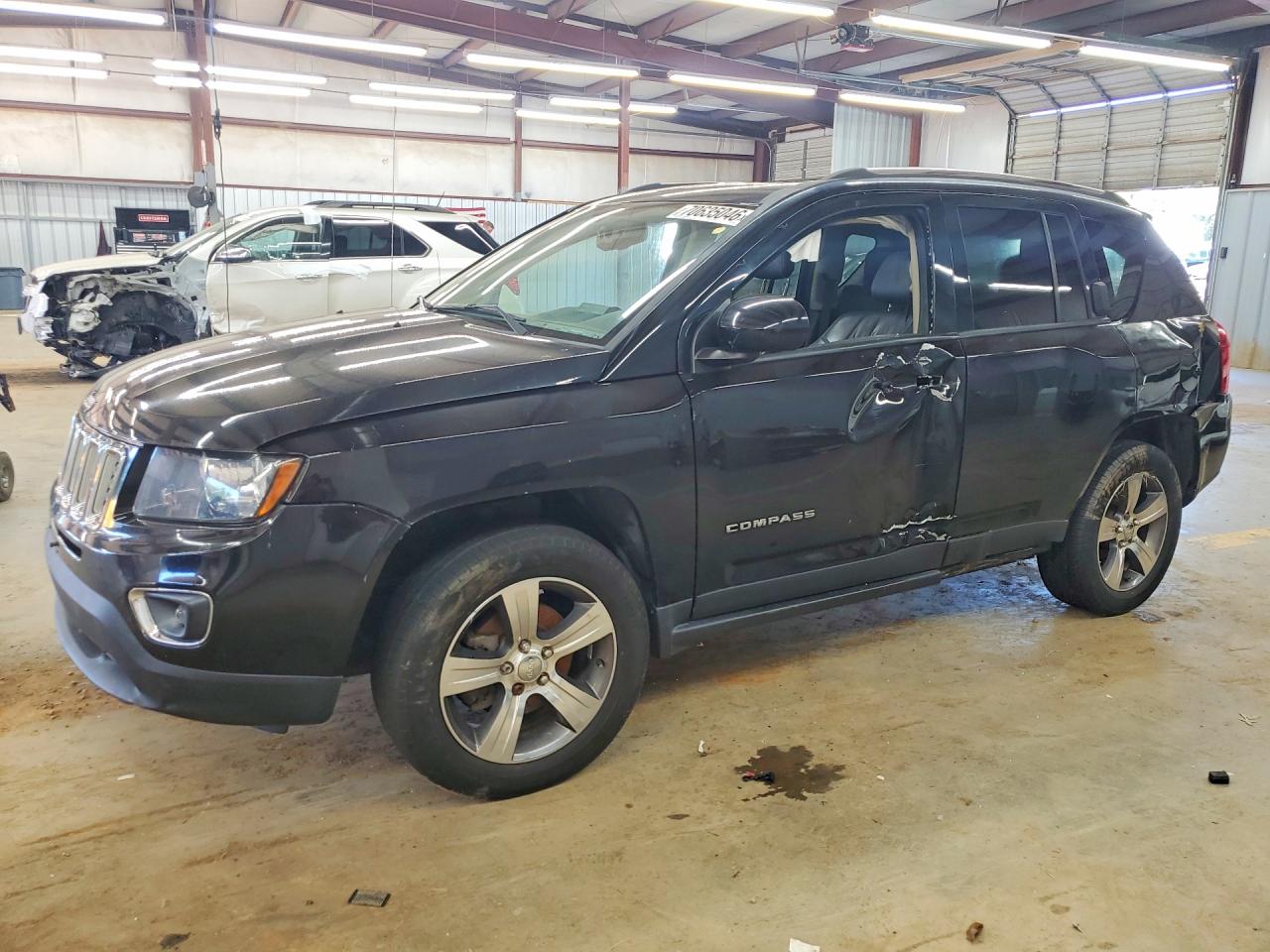 Photo of the 2017 JEEP COMPASS LATITUDE