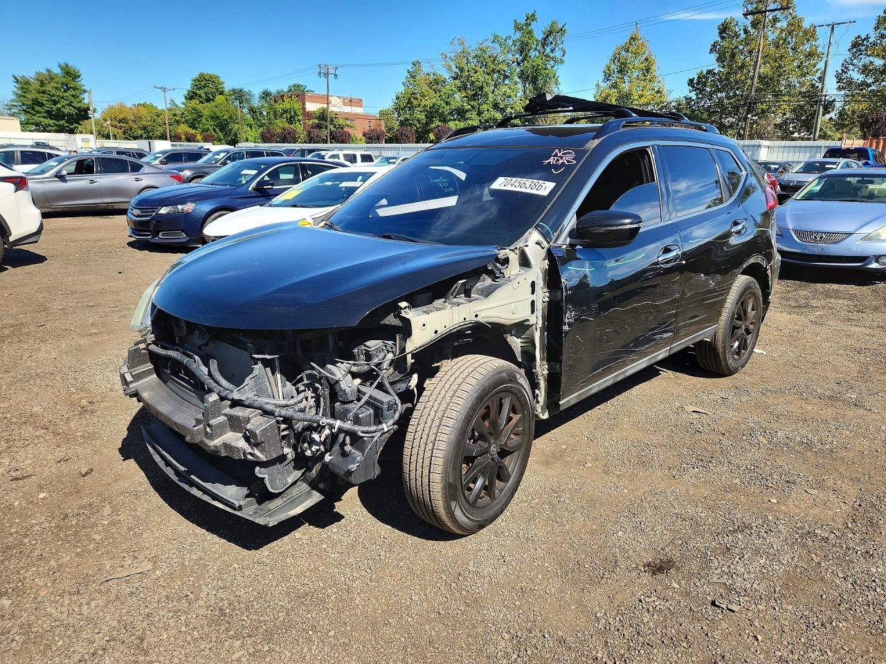 Photo of the 2017 NISSAN ROGUE SV