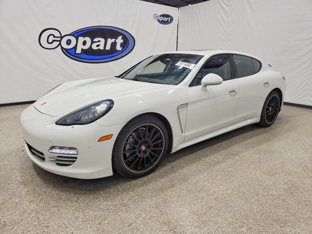 Photo of the 2013 PORSCHE PANAMERA 2