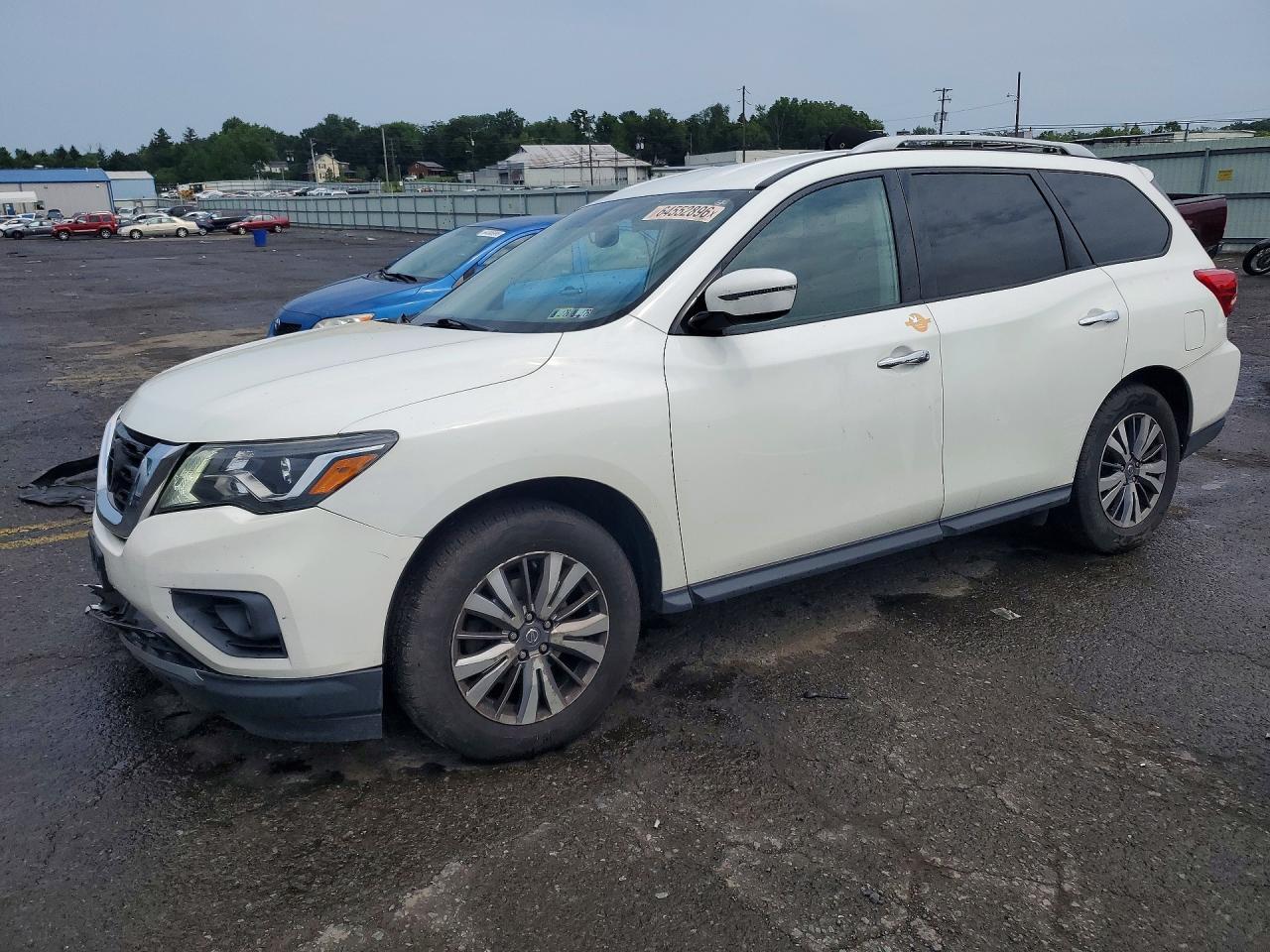 Photo of the 2019 NISSAN PATHFINDER SV