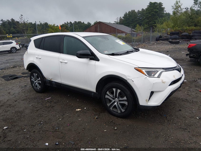 Photo of the 2018 TOYOTA RAV4 LE