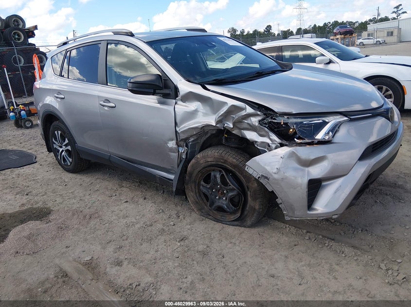 Photo of the 2018 TOYOTA RAV4 LE