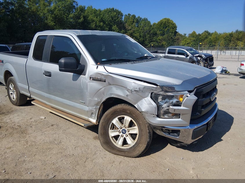 Photo of the 2015 FORD F-150 XL
