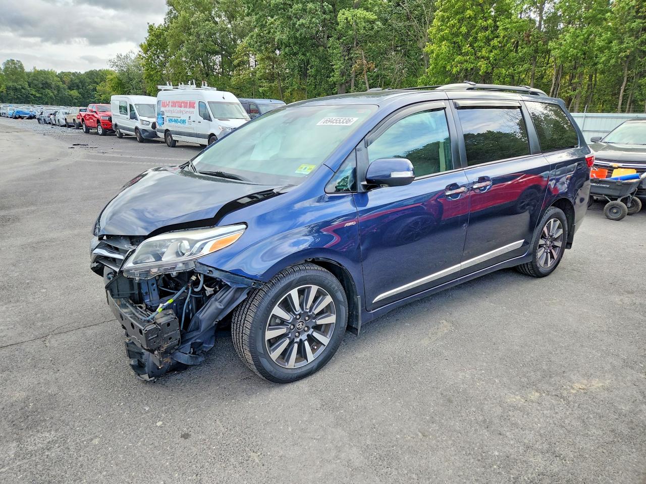Photo of the 2019 TOYOTA SIENNA LIMITED 7-PASSENGER