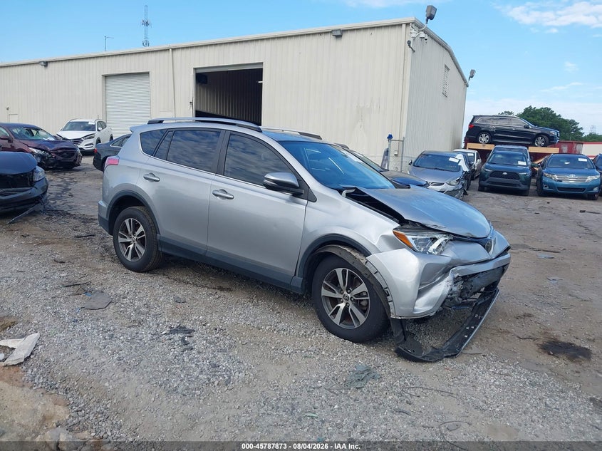 Photo of the 2018 TOYOTA RAV4 XLE