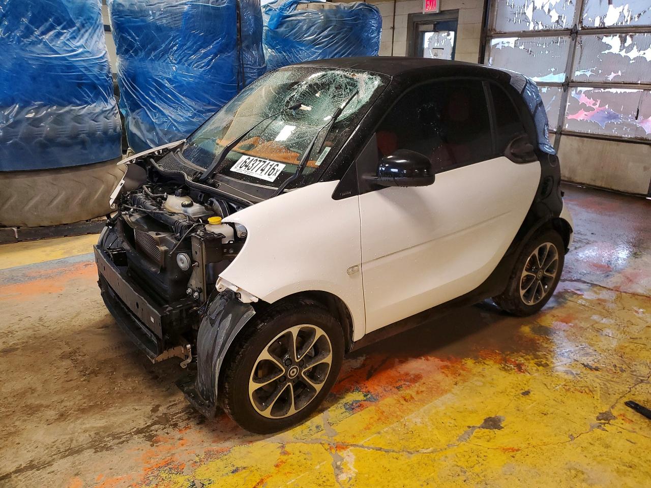 Photo of the 2016 SMART FORTWO