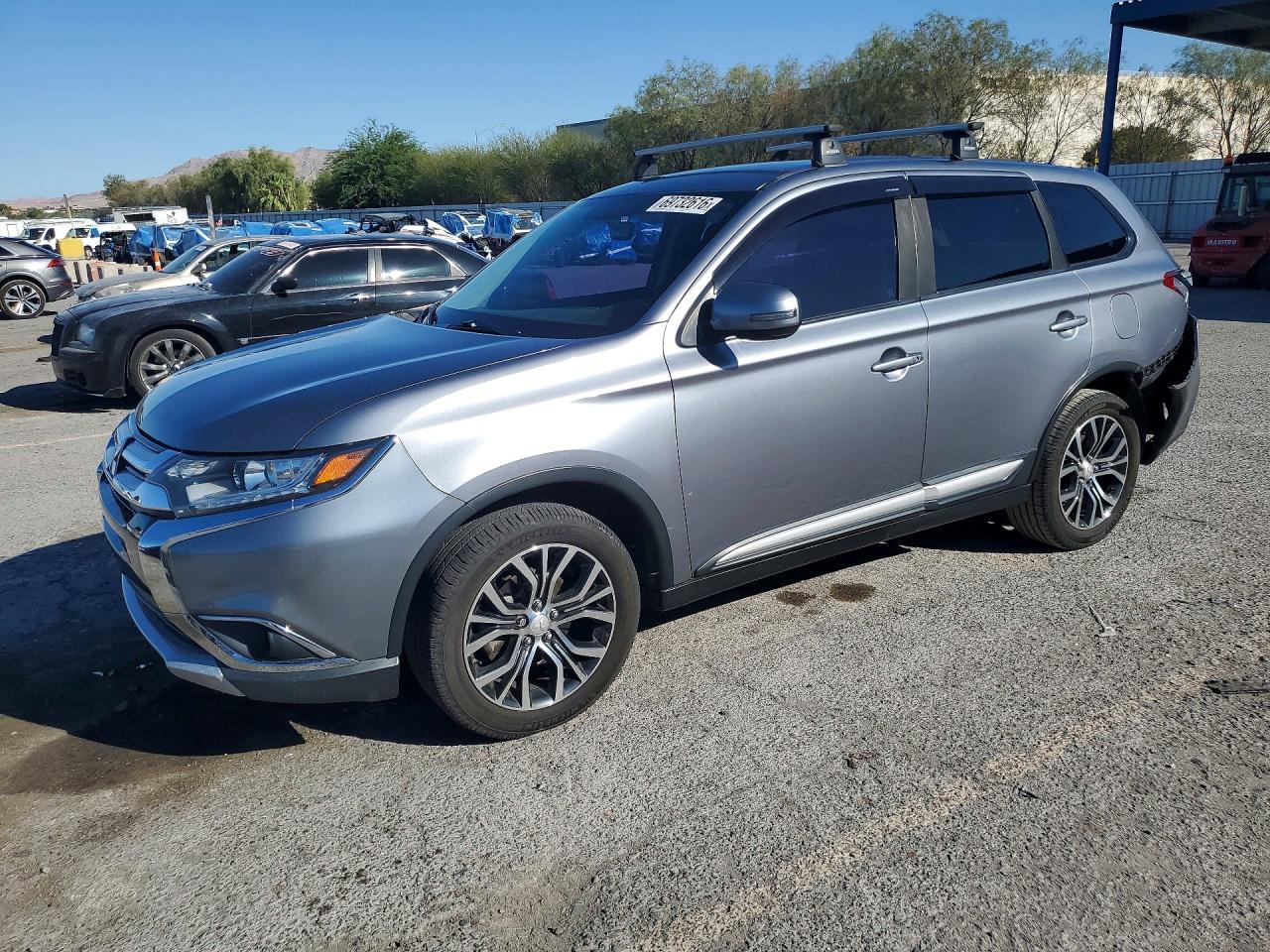 Photo of the 2016 MITSUBISHI OUTLANDER SE