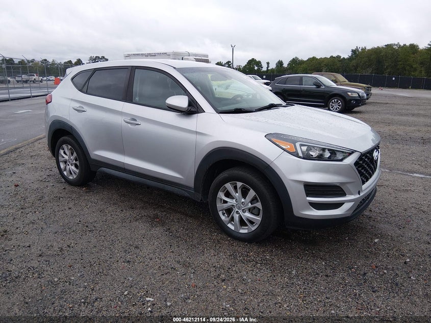 Photo of the 2019 HYUNDAI TUCSON SE