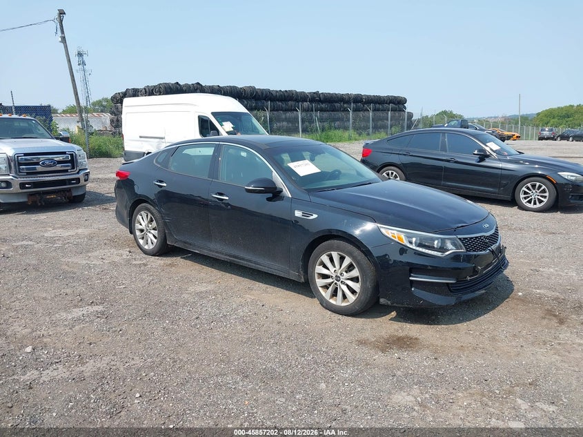 Photo of the 2017 KIA OPTIMA EX