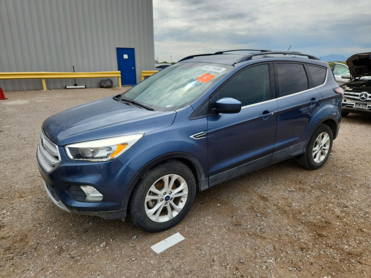 Photo of the 2018 FORD ESCAPE SE