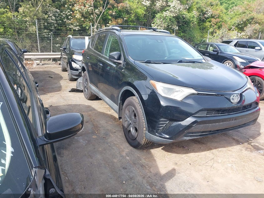 Photo of the 2017 TOYOTA RAV4 LE