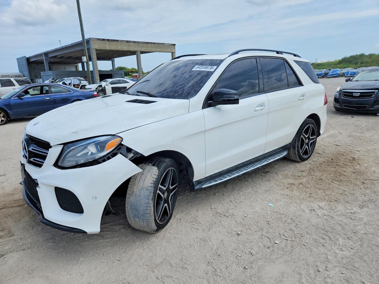Photo of the 2017 MERCEDES-BENZ GLE 350