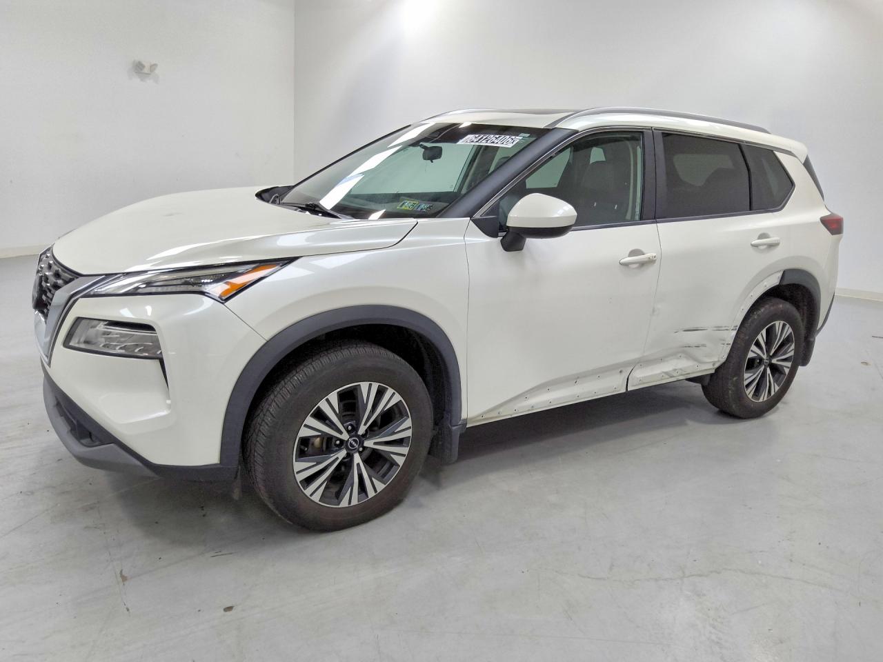 Photo of the 2023 NISSAN ROGUE SV