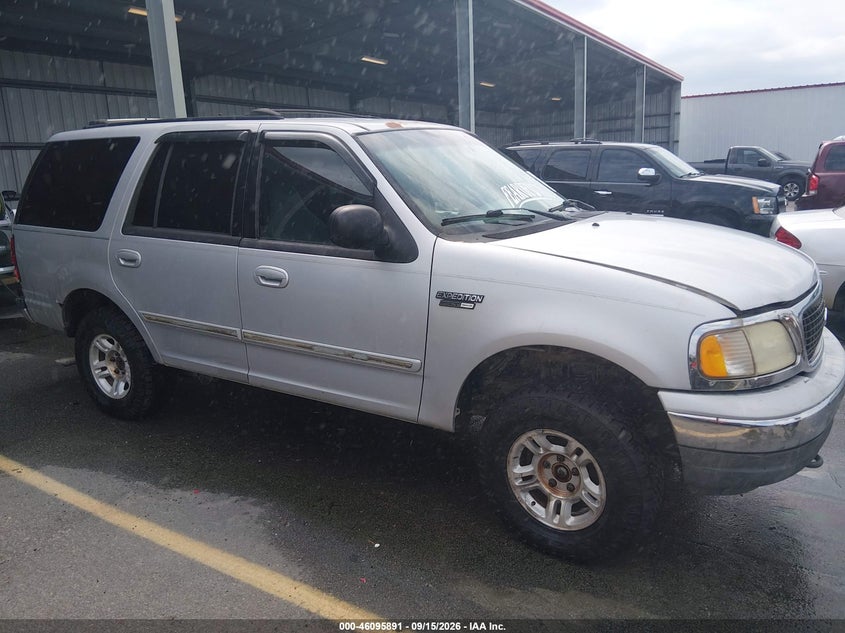 Photo of the 2001 FORD EXPEDITION XLT