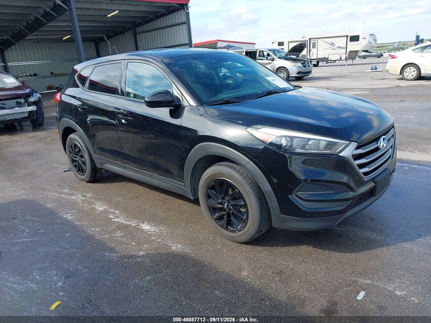 Photo of the 2018 HYUNDAI TUCSON SE