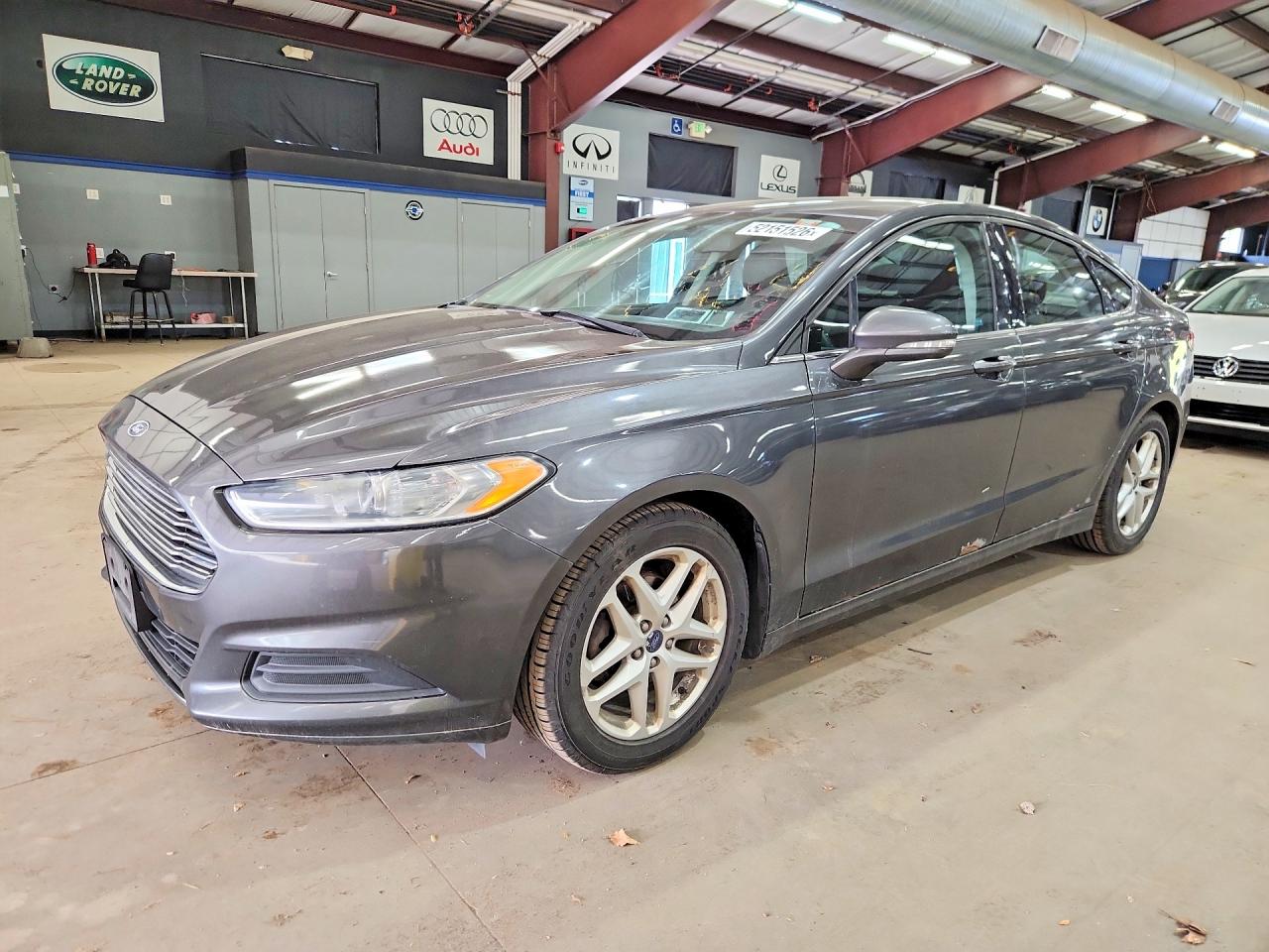 Photo of the 2016 FORD FUSION SE