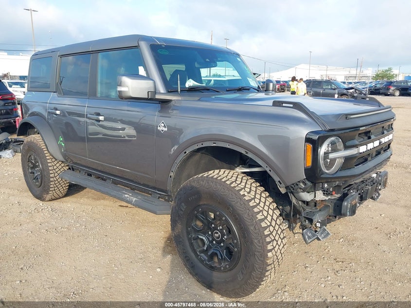 Photo of the 2022 FORD BRONCO OUTER BANKS