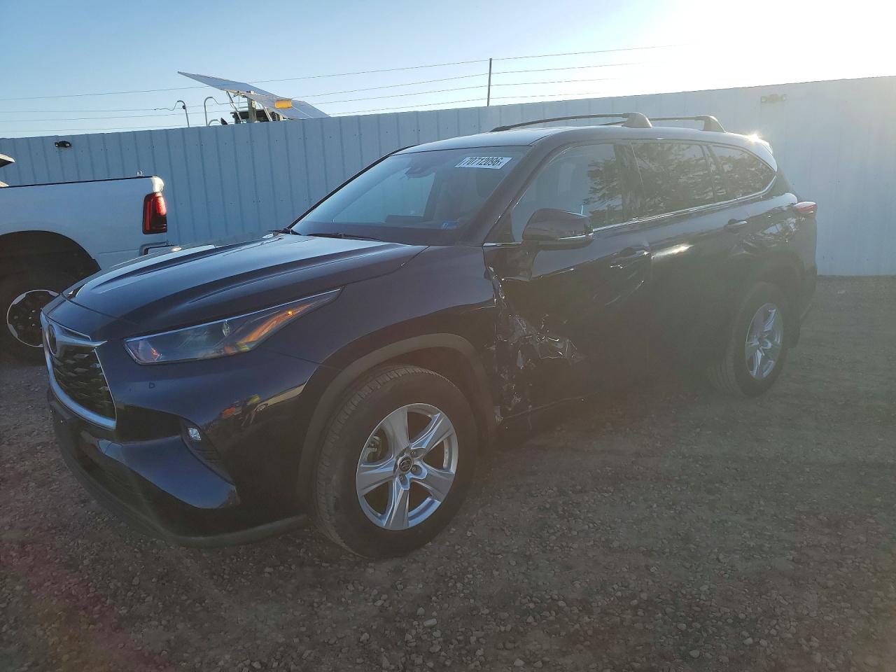 Photo of the 2022 TOYOTA HIGHLANDER LE