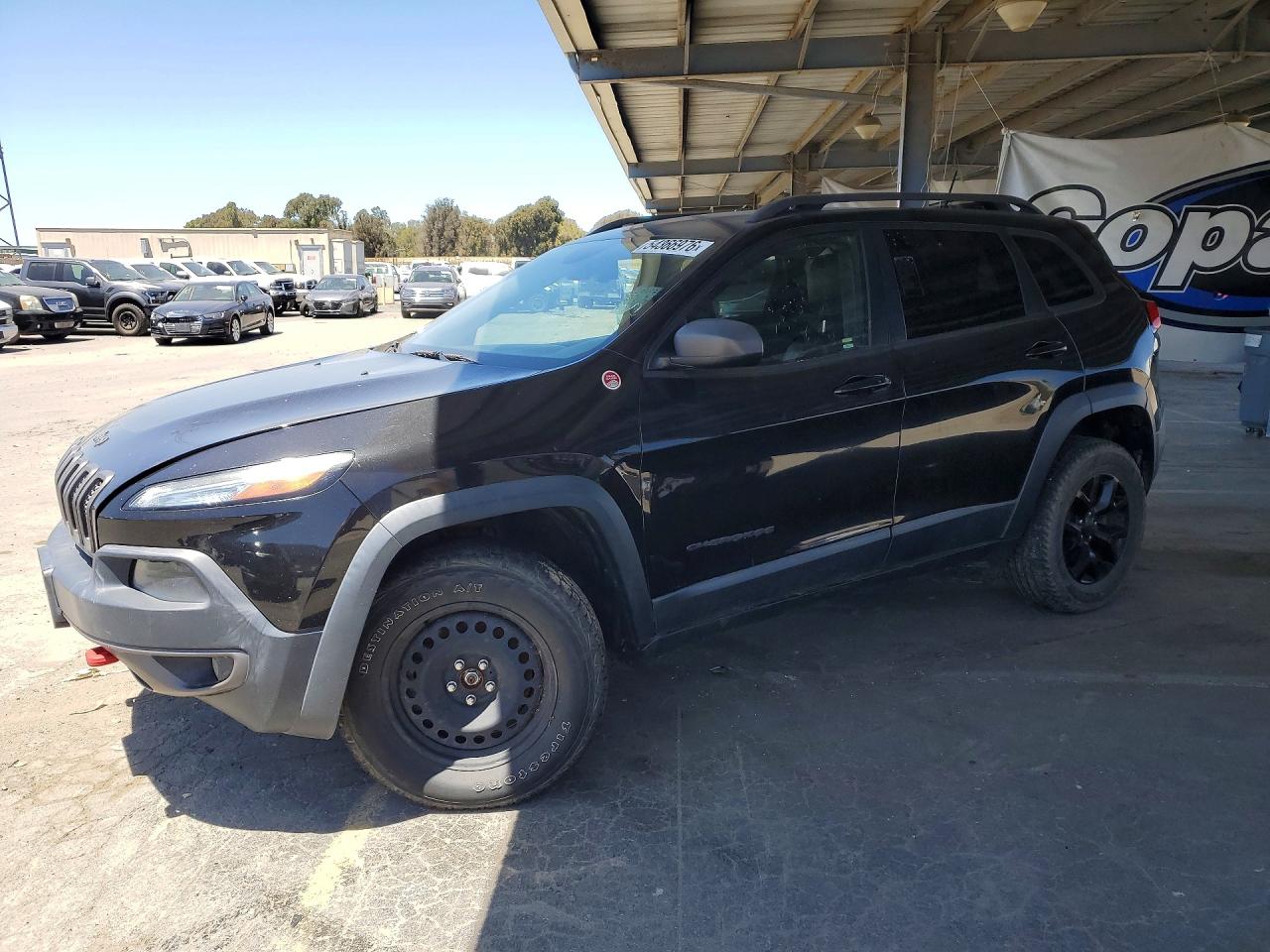Photo of the 2015 JEEP CHEROKEE TRAILHAWK