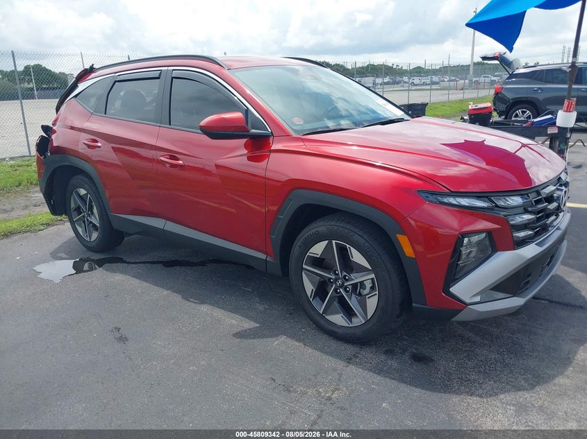 Photo of the 2026 HYUNDAI TUCSON SEL