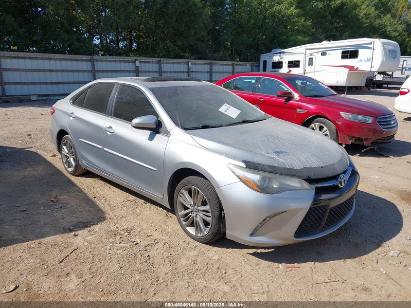 Photo of the 2016 TOYOTA CAMRY SE