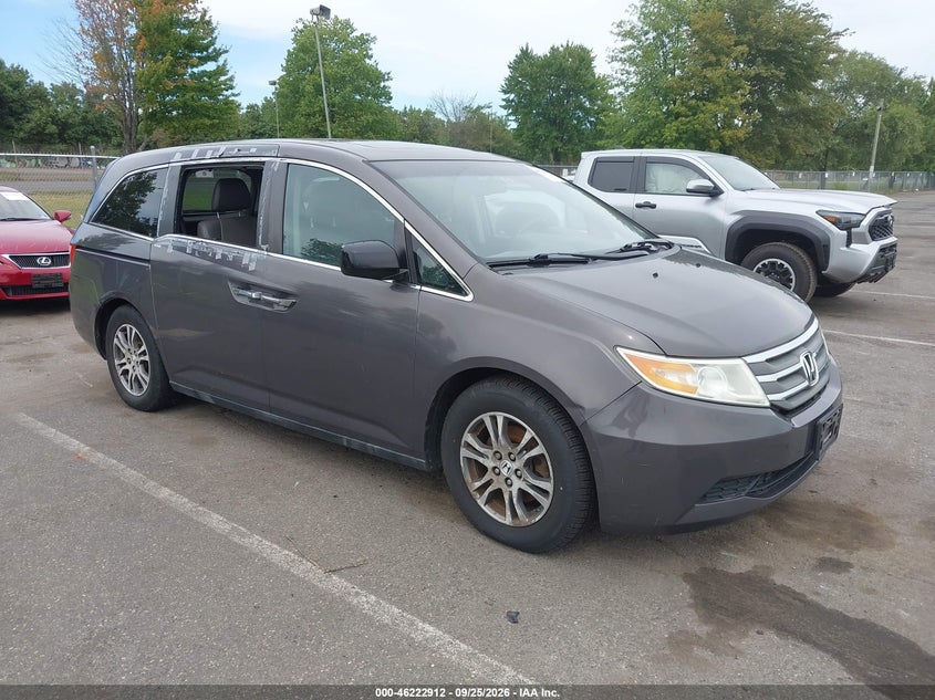 Photo of the 2013 HONDA ODYSSEY EX-L