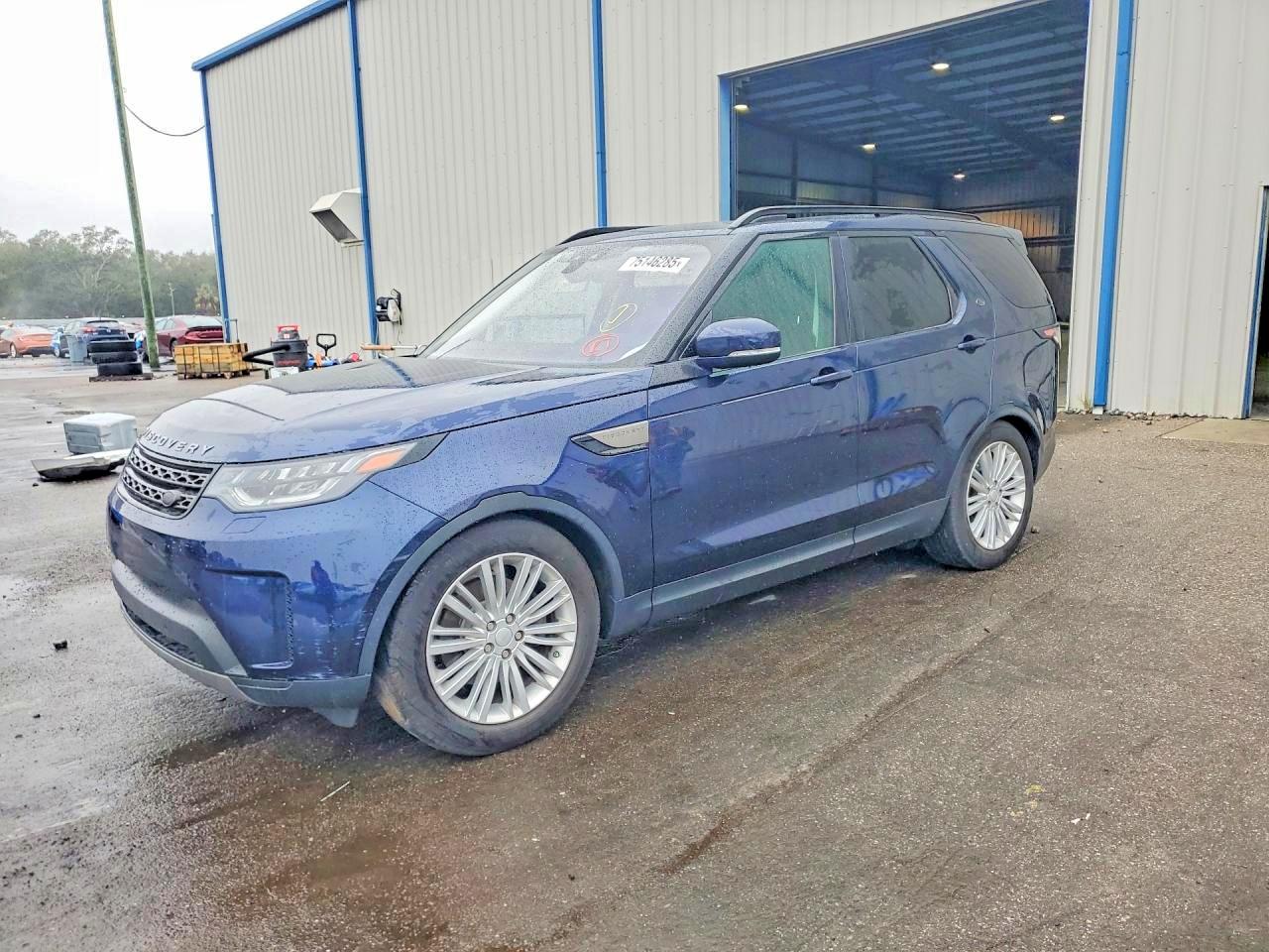 Photo of the 2017 LAND ROVER DISCOVERY SE