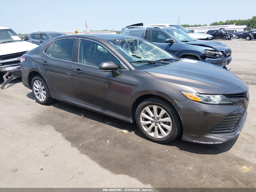 Photo of the 2018 TOYOTA CAMRY LE