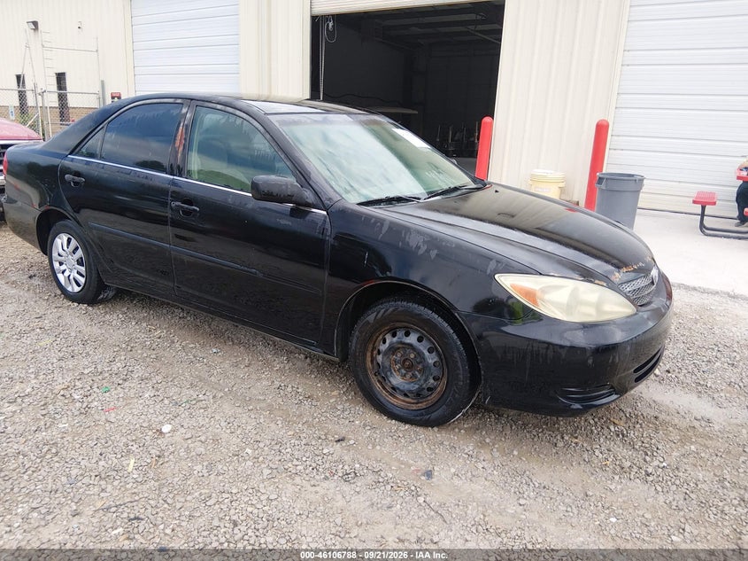 Photo of the 2004 TOYOTA CAMRY LE