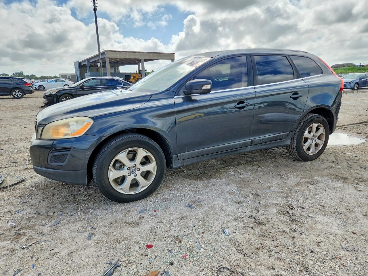 Photo of the 2013 VOLVO XC60 3.2