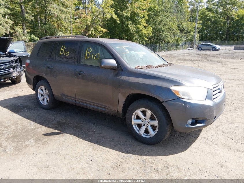 Photo of the 2010 TOYOTA HIGHLANDER SE V6