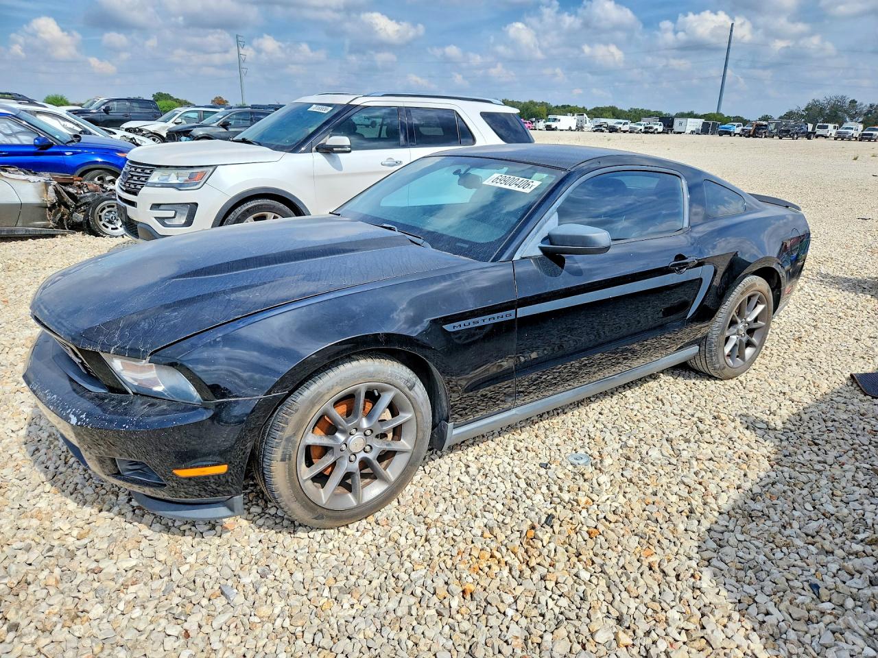 Photo of the 2011 FORD MUSTANG
