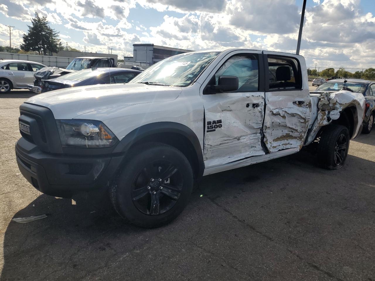 Photo of the 2024 RAM 1500 CLASSIC SLT