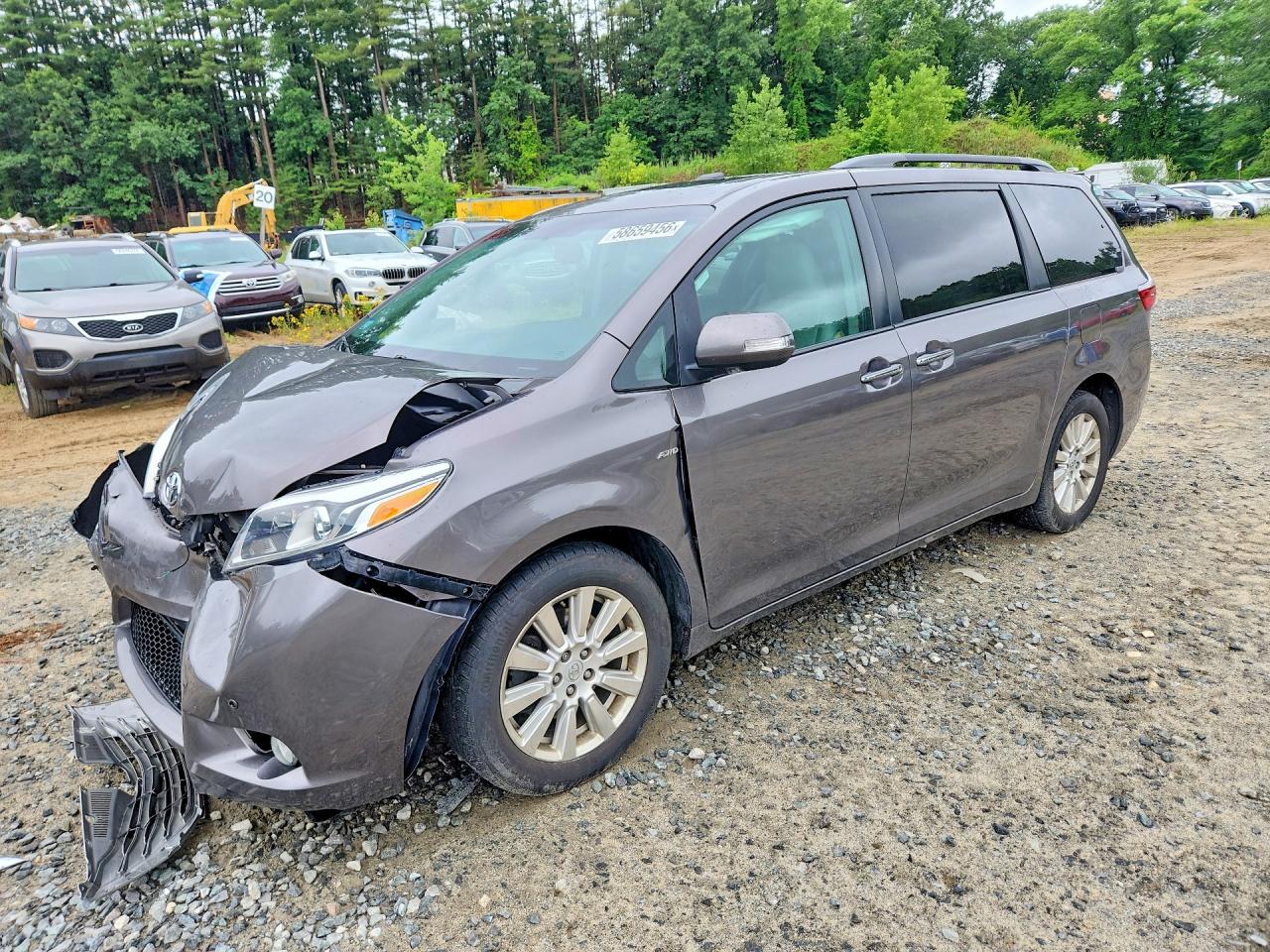 Photo of the 2017 TOYOTA SIENNA LIMITED 7-PASSENGER