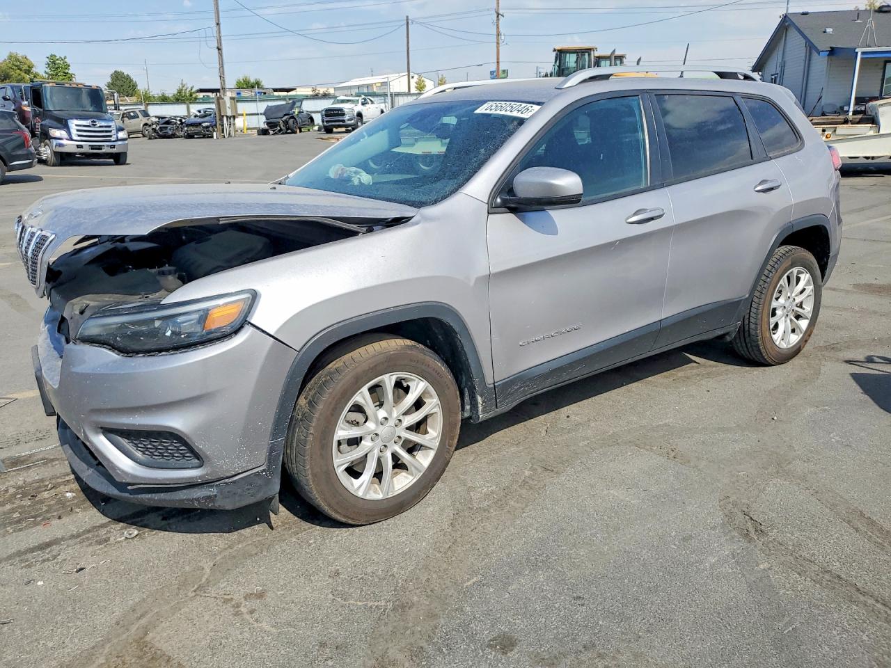 Photo of the 2021 JEEP CHEROKEE LATITUDE
