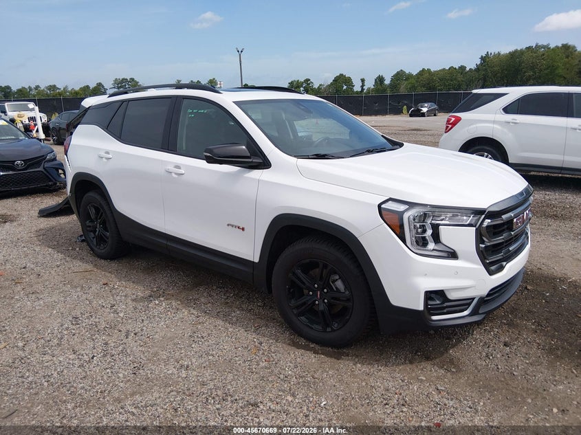 Photo of the 2023 GMC TERRAIN AWD AT4