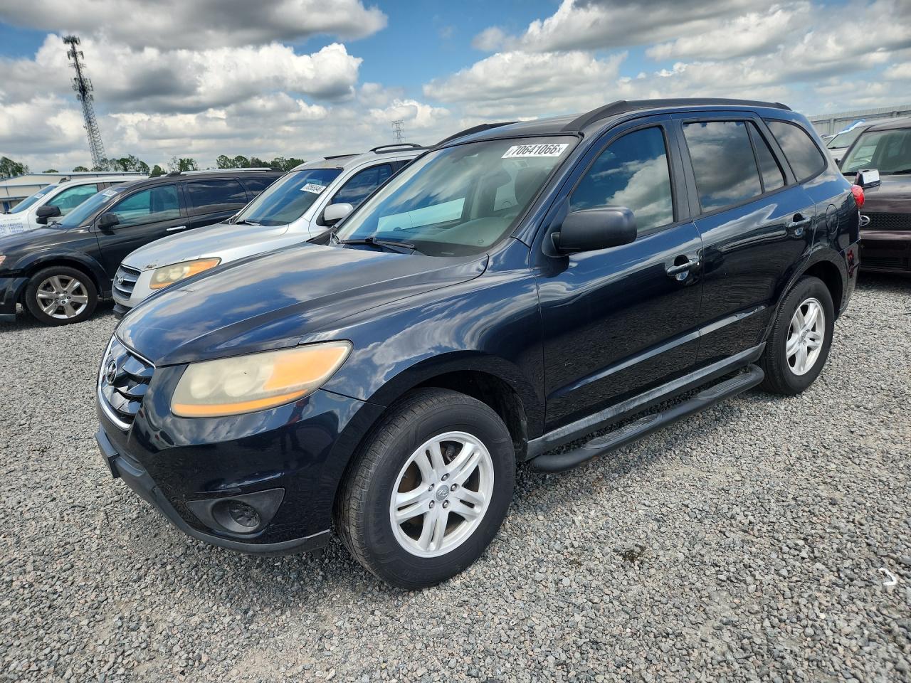 Photo of the 2011 HYUNDAI SANTA FE GLS