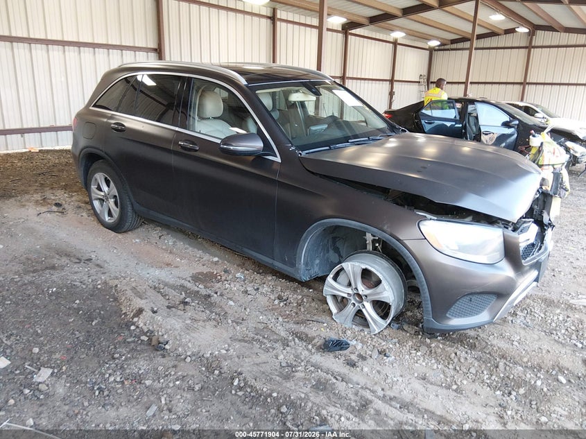 Photo of the 2016 MERCEDES-BENZ GLC 300