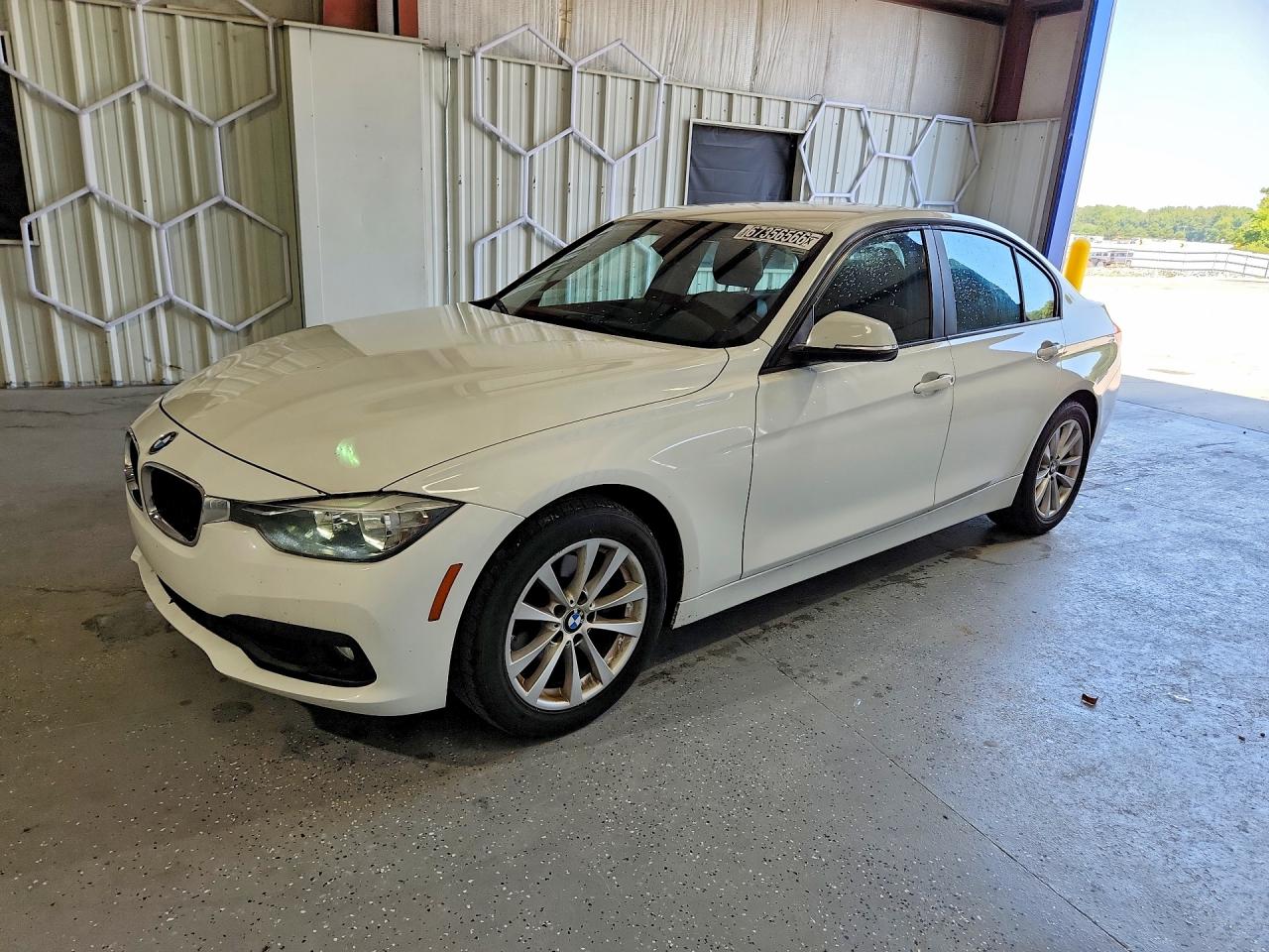 Photo of the 2016 BMW 320 I
