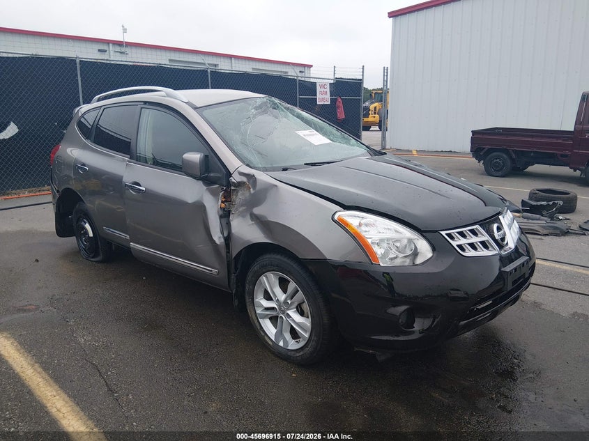 Photo of the 2012 NISSAN ROGUE SV