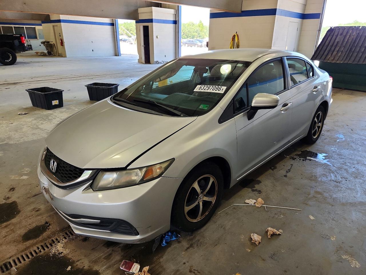 Photo of the 2015 HONDA CIVIC SE